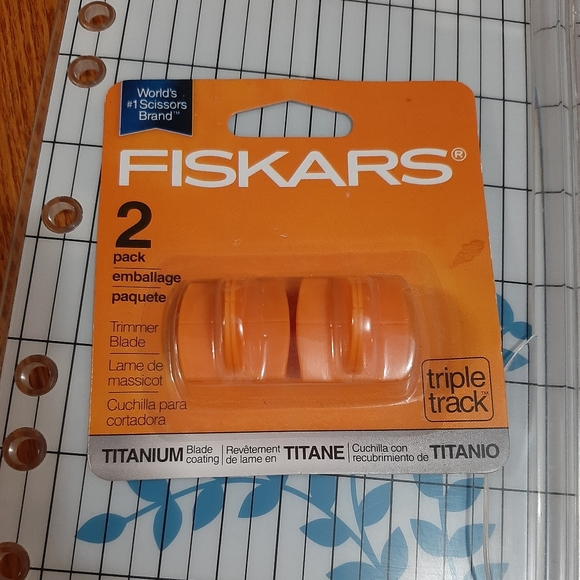 Paper Cutter - Picture 3 of 3